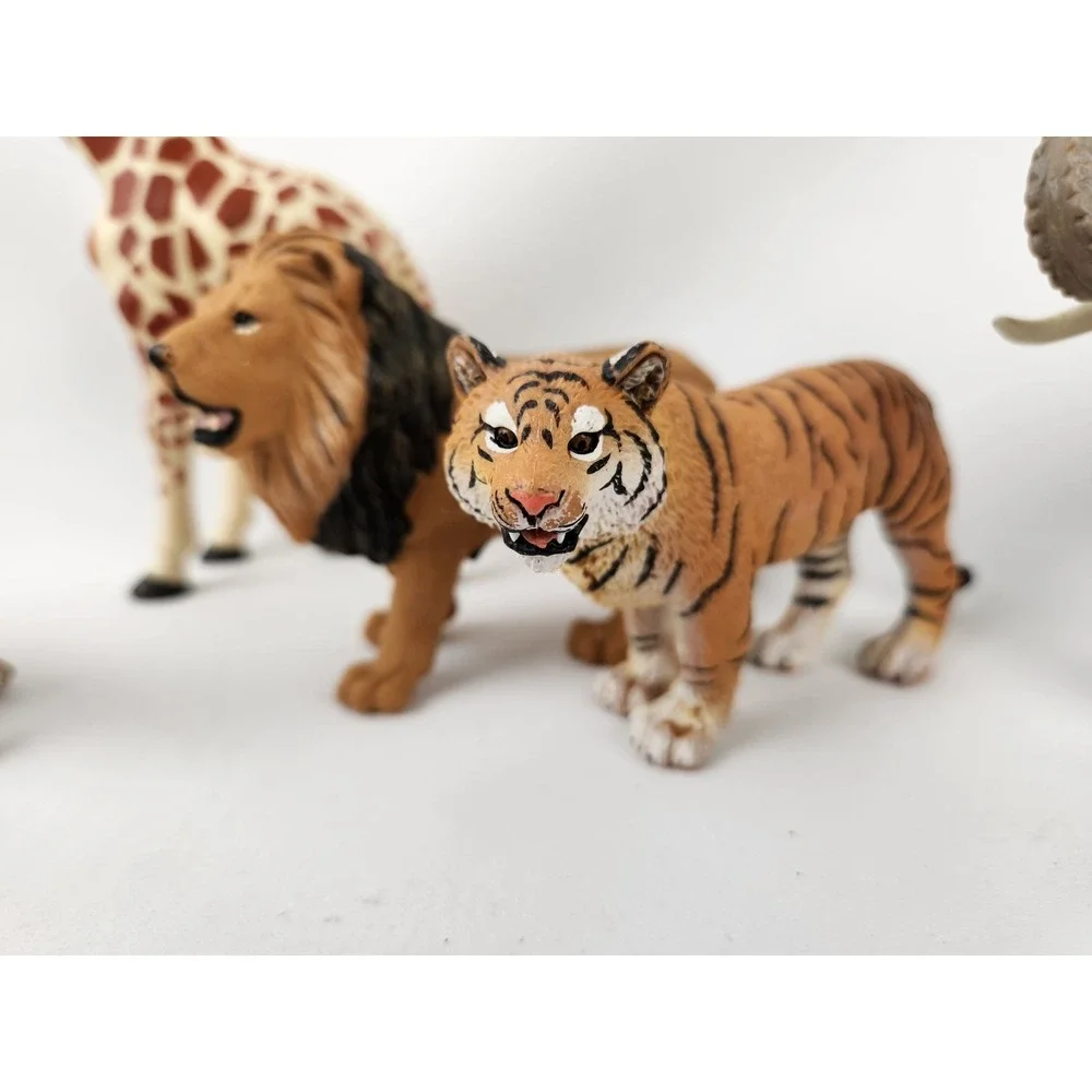 Vtg Safari Jungle Animals Elephant‎ Baby Tiger Lion Warthog Saber tooth Figures